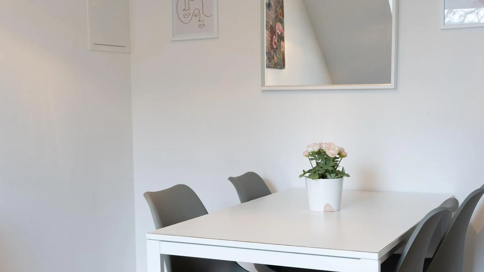 Urban Flats Berlin Apartment