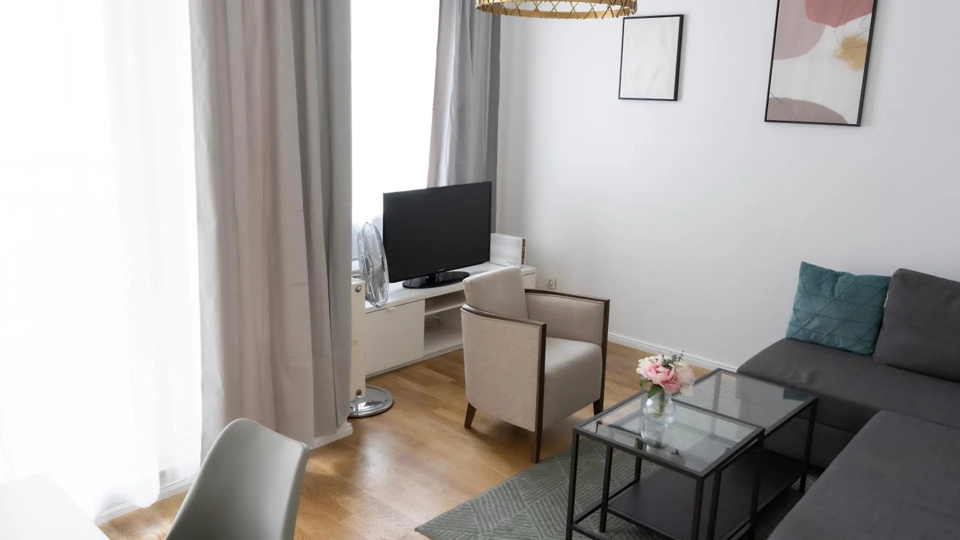 Urban Flats Berlin Apartment