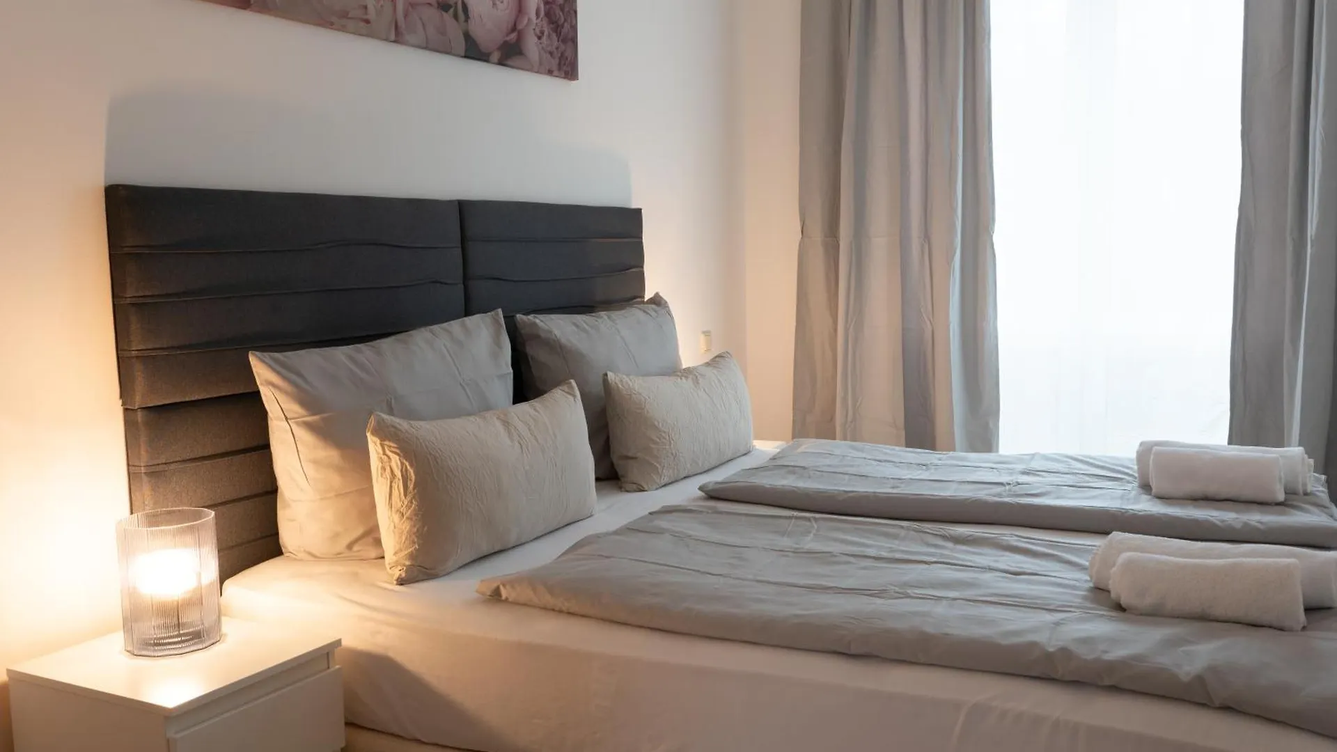Urban Flats Berlin Apartment